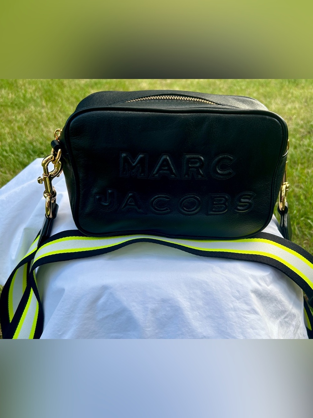 Marc Jacobs Flash Leather Crossbody Bag . Black with Guitar Strap.  COA